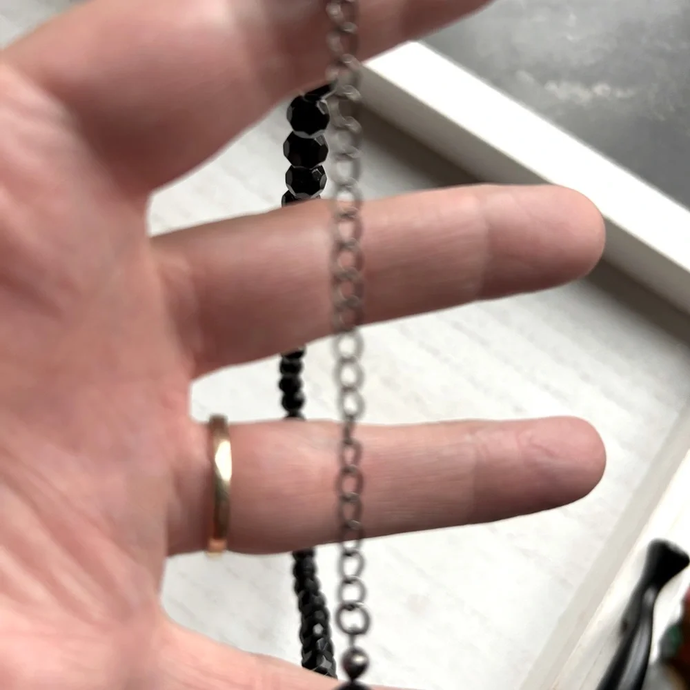 Necklace, bangle bracelet & earrings (Set)